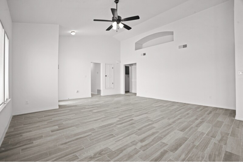 Building Photo - 629 Paseo Modesto Dr