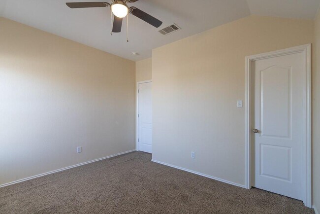 Building Photo - 2013 Rachel Ln