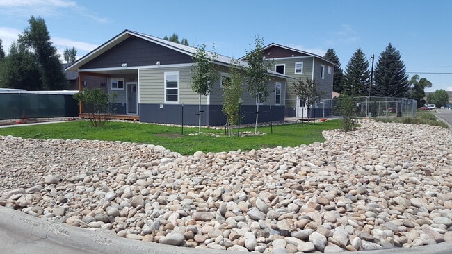 Building Photo - 501 S 12th St