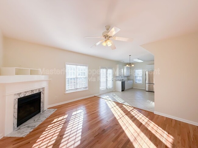 Building Photo - 804 Willowedge Ct