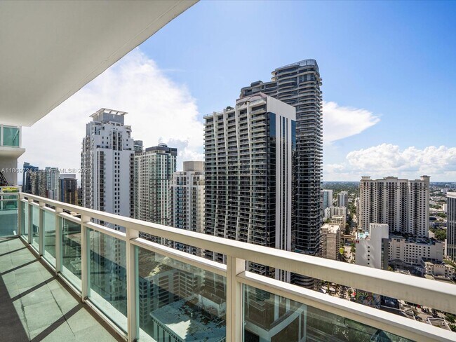 Building Photo - 951 Brickell Ave