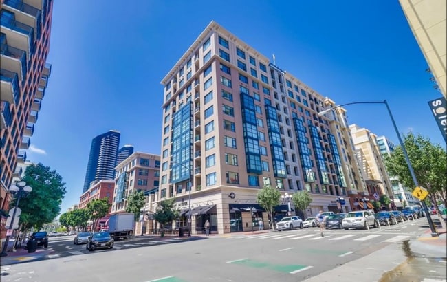 Building Photo - 530 K St