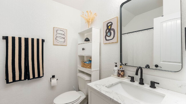 Building Photo - 3200 Pencil Cholla
