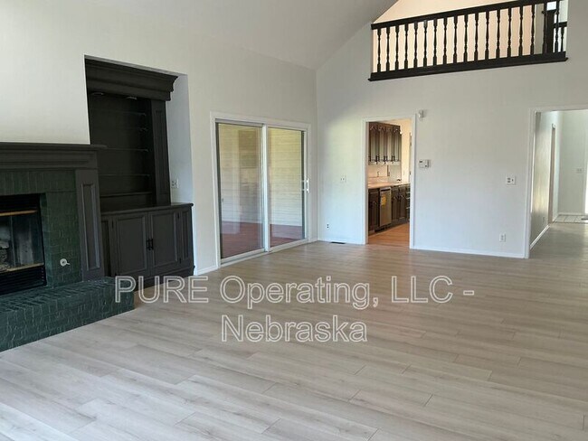 Building Photo - 15527 Mason Cir
