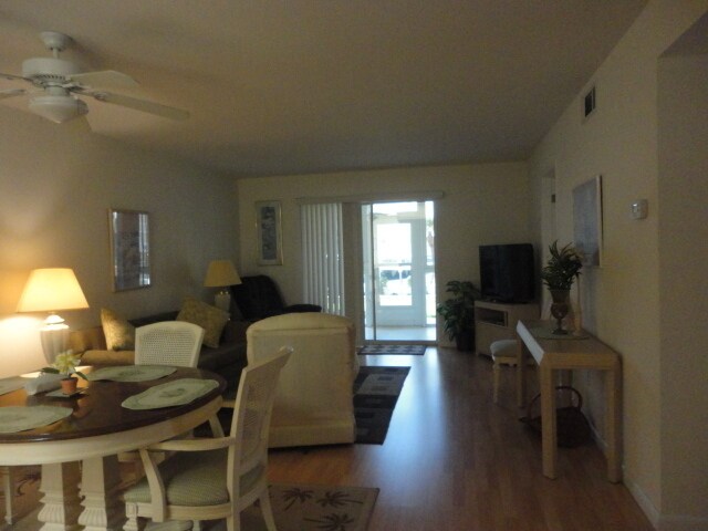 Building Photo - Beach across the Street!  Located in the Gulf Point HOA community