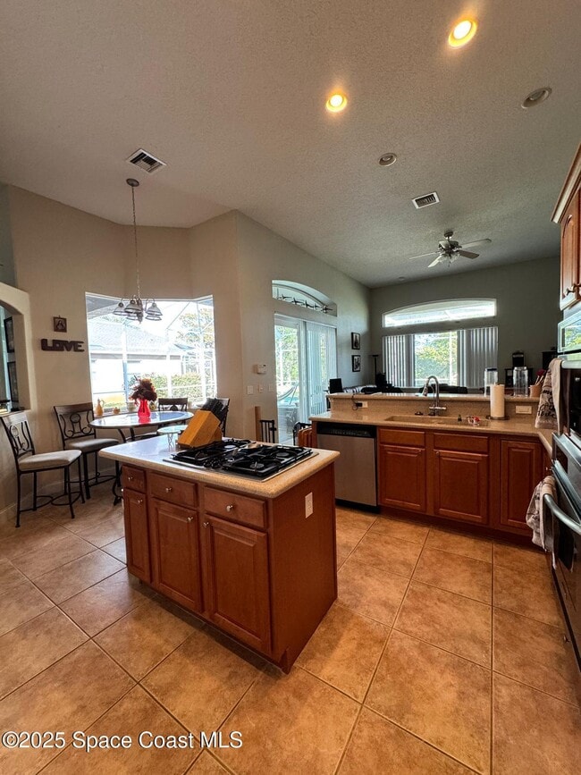 Building Photo - 5891 Herons Landing Dr