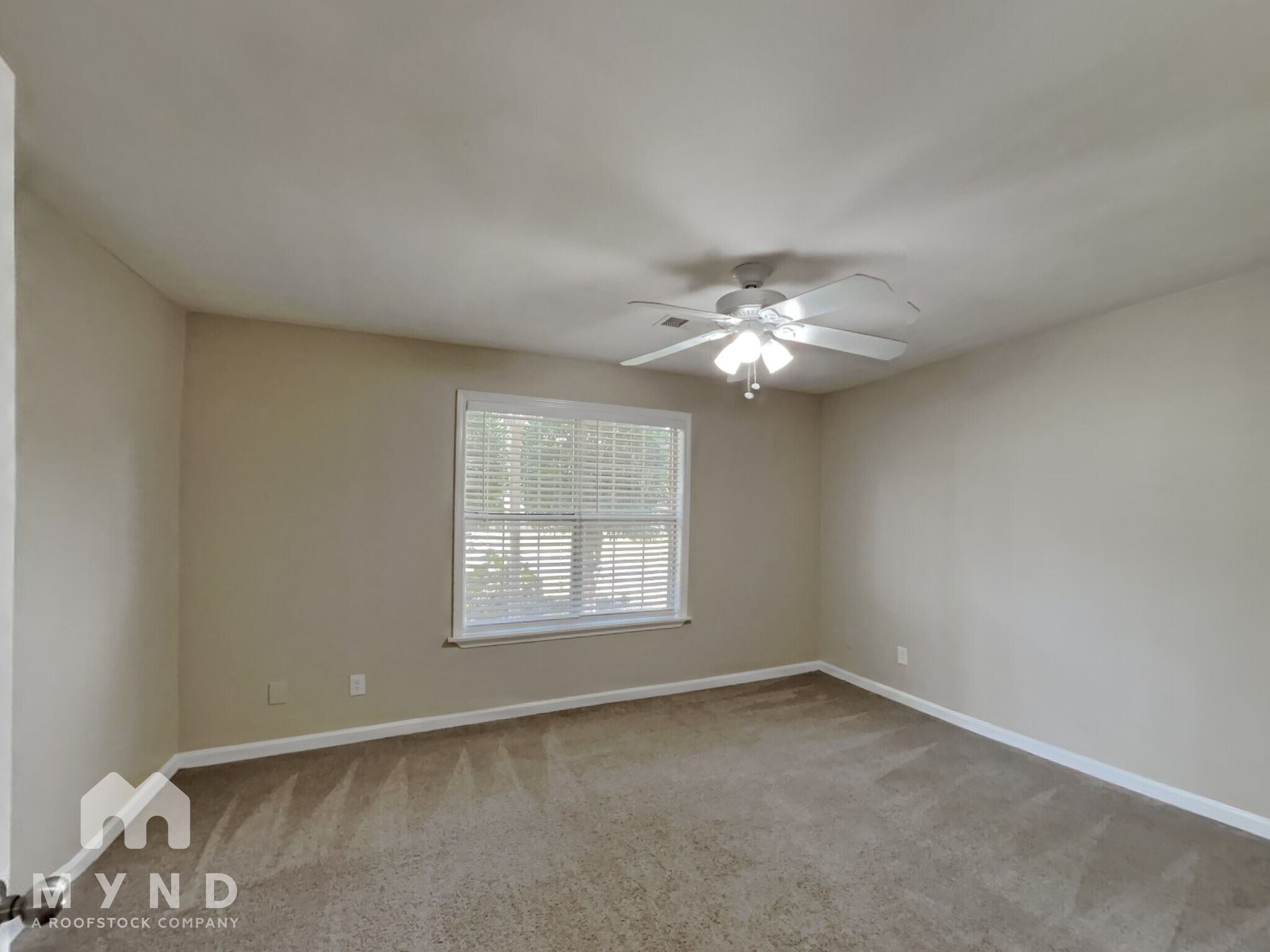 Building Photo - 495 Princeton Dr