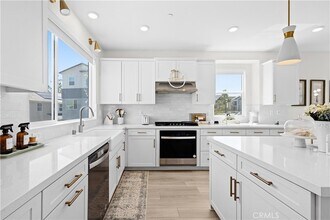 Building Photo - 27553 Sanctuary Ct