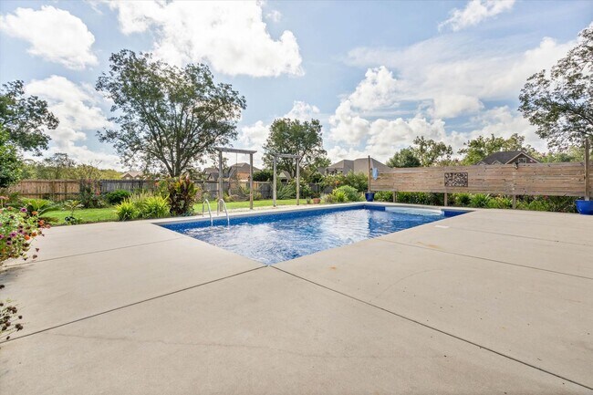 Building Photo - 23904 Tullamore Dr