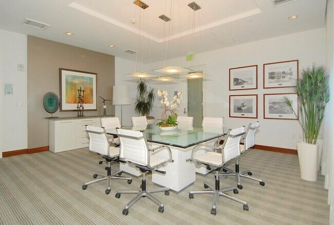 Building Photo - 2821 N Ocean Blvd