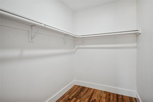 Building Photo - 9946 Kilarney Dr