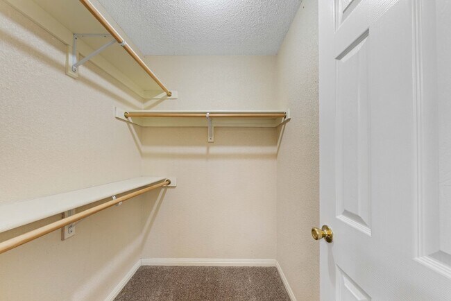 Building Photo - Charming 3-Bed Home with Fireplace & Garage in New Braunfels – 1,505 Sq Ft of Comfort