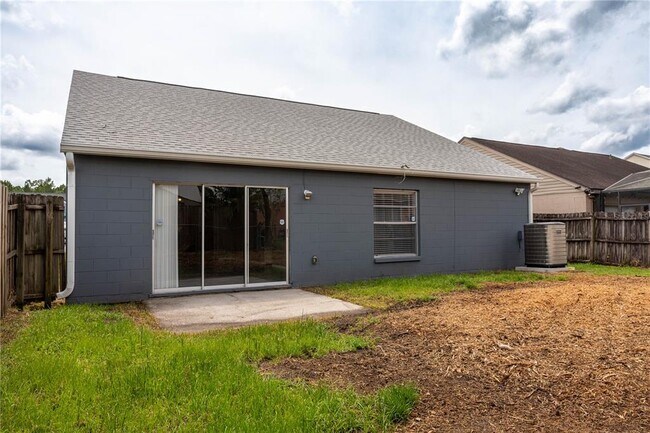 Building Photo - 8273 Cascade Oaks Dr