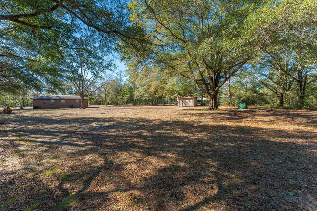 Building Photo - 1841 County Hwy 183 S