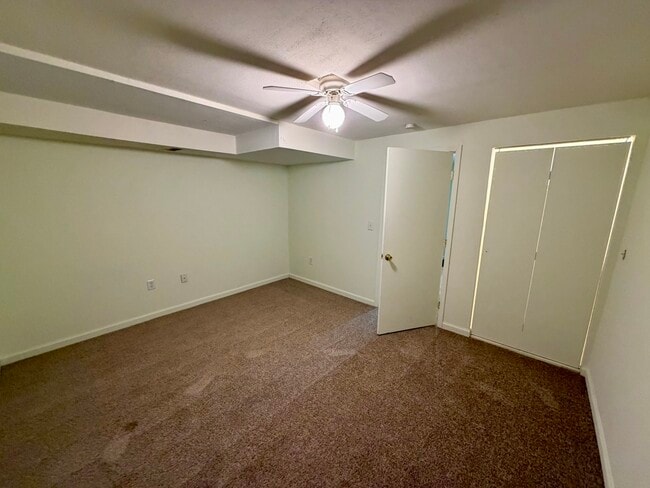 Building Photo - 571 SE 115th Rd