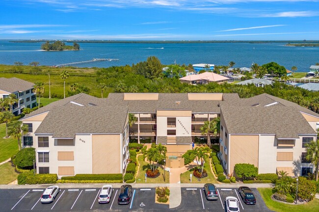 Building Photo - 6165 S Mirror Lake Dr