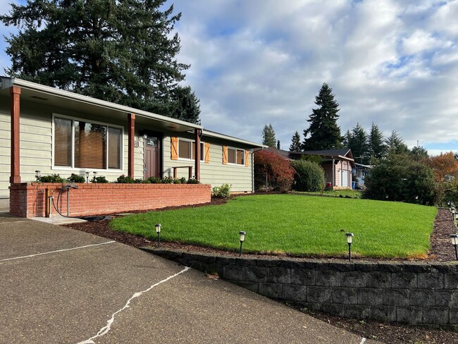 Building Photo - 5408 NE 49th St