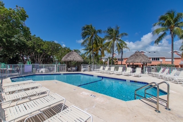 Another pic of the pool - 98402 Windward Ave
