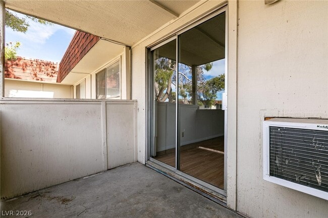 Building Photo - 5404 S Swenson St