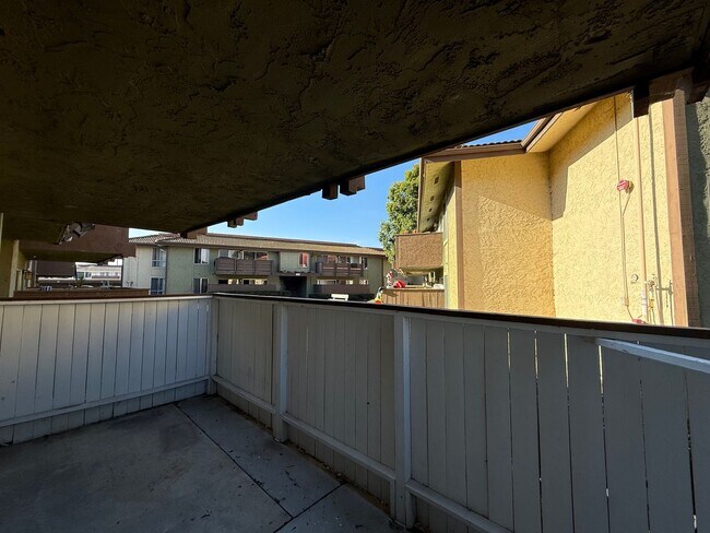 Building Photo - Charming 2-Bed/2-Bath Condo in Gated Forest Glen Community