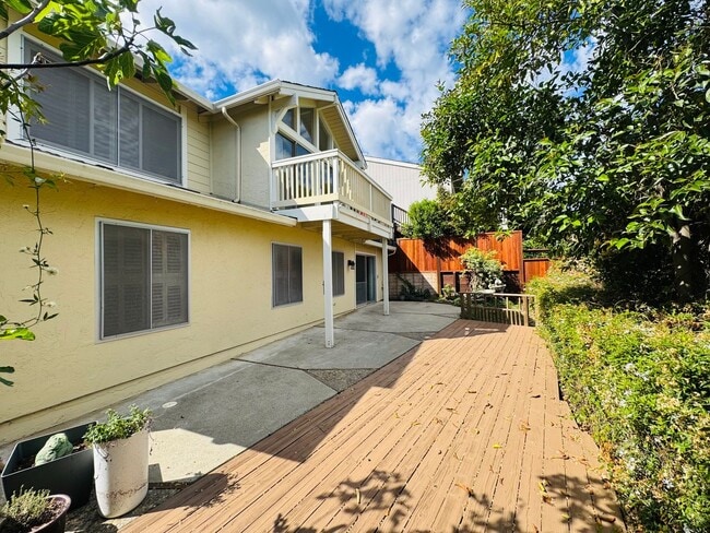 Building Photo - Nice Two-Story with Attached Two-Car Garage and Inside Laundry with View Overlooking Diablo Hills...