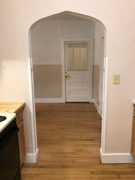 Building Photo - 529 N 4th St