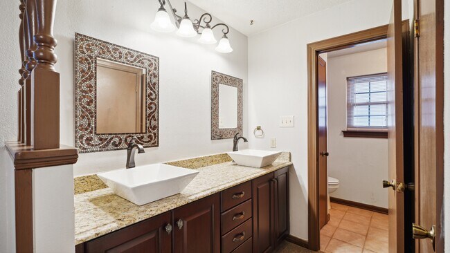 Building Photo - 3505 Lake Arrowhead Dr