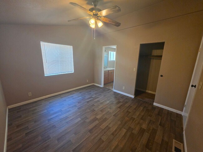 Building Photo - 4645 D St
