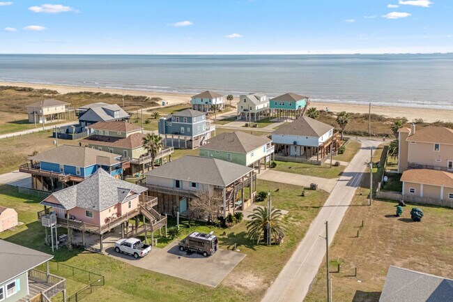 Building Photo - 820 Sandollar