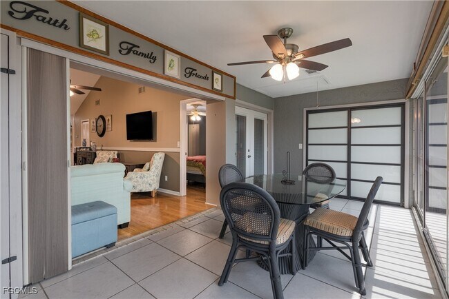 Building Photo - 15140 Riverbend Blvd