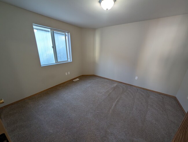 Building Photo - East Bremerton 3 Bedroom, Close to EVERYTH...