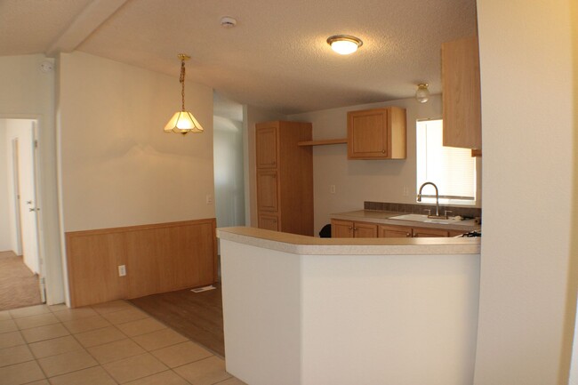 Building Photo - Spacious 3-Bed, 2-Bath Mobile Home in Cali...