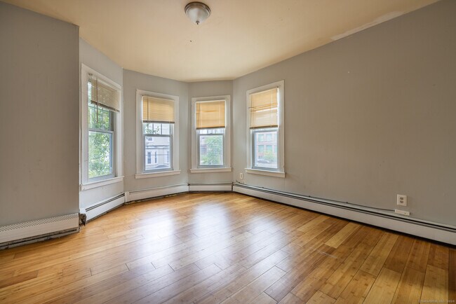 Building Photo - 391 Myrtle Ave