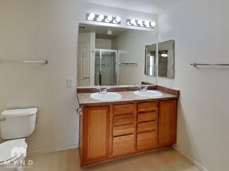 Building Photo - 4230 E Deer Dancer Way