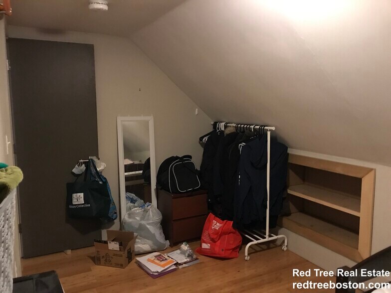 Building Photo - 23 Greylock Rd