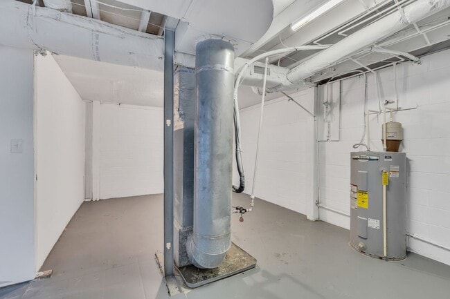 Building Photo - Three Bedroom Ranch w/ Basement in Dover w...