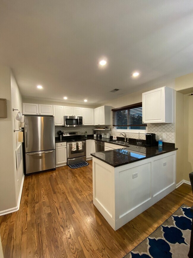 Building Photo - 5494 S Picadilly St