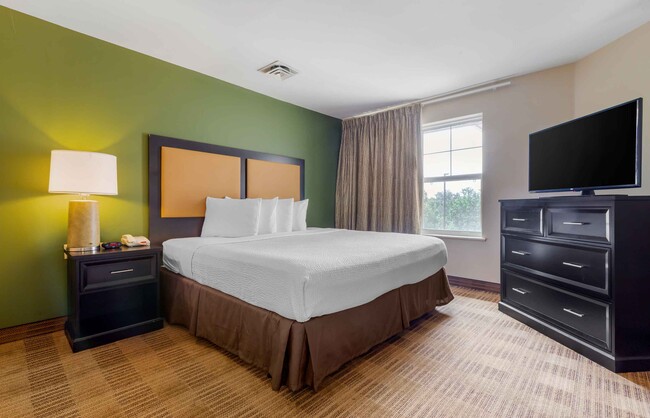 Building Photo - Furnished Studio-Houston - Med. Ctr. - Bra...