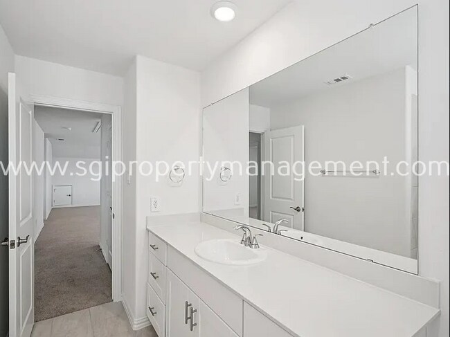 Building Photo - 522 Blanton St