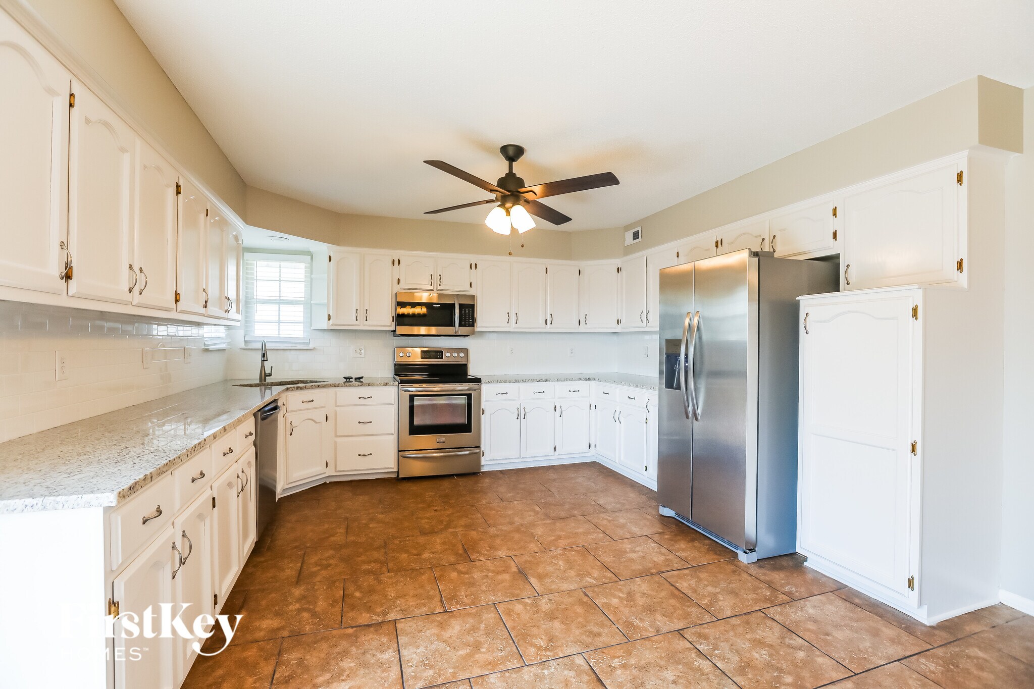 Building Photo - 1109 Wiltshire Blvd