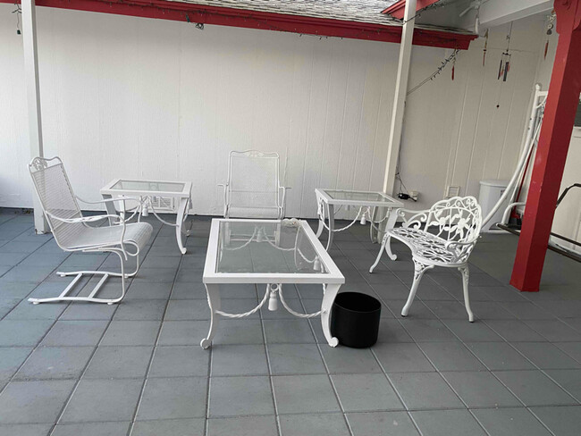 Building Photo - 4810 El Escorial Dr