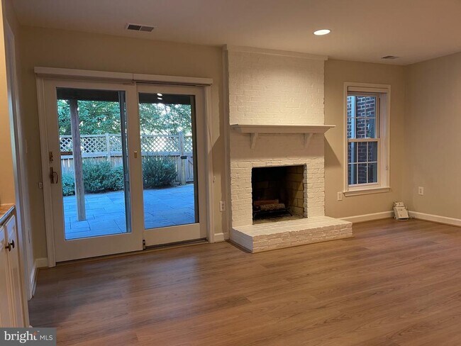 Building Photo - 9715 Whitley Park Pl