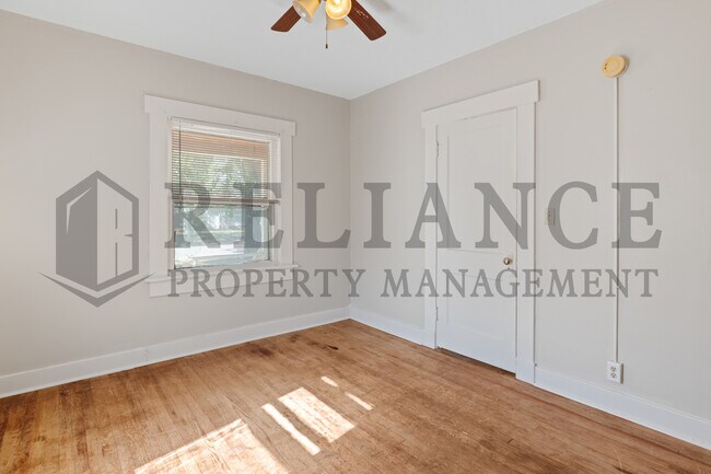 Building Photo - 2020 S Main St