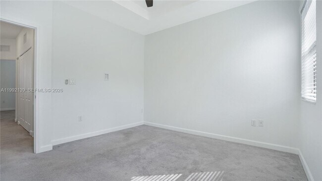 Building Photo - 2676 SE 12th St