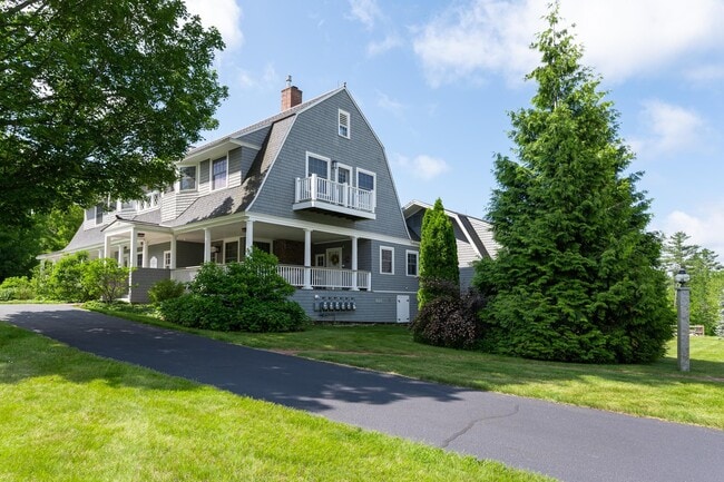 Building Photo - 26 N Main St