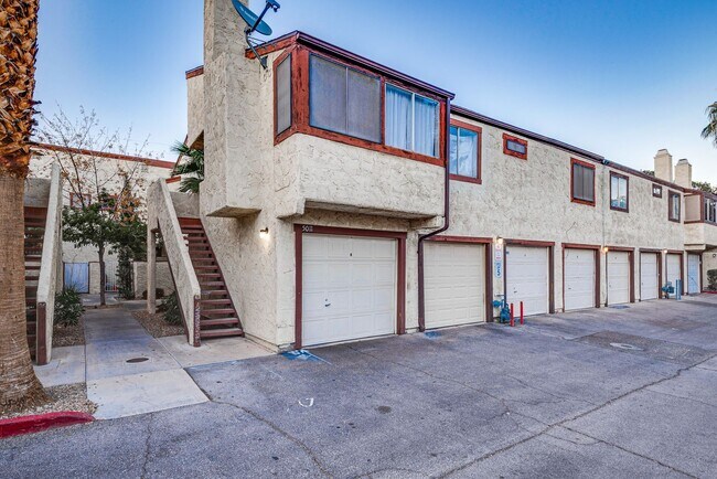 Building Photo - 5011 Spencer St