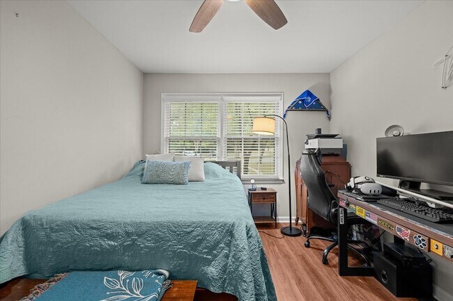 Building Photo - 541 N White St