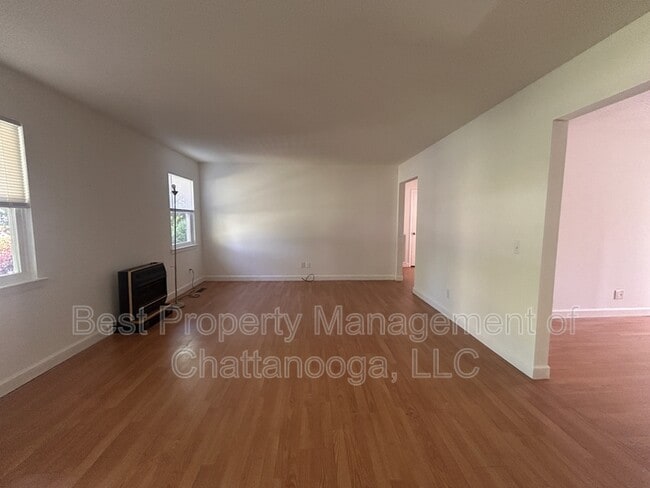 Building Photo - 4000 Webb Rd