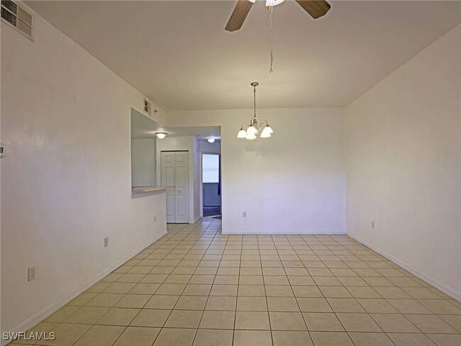 Building Photo - 15401 Bellamar Cir