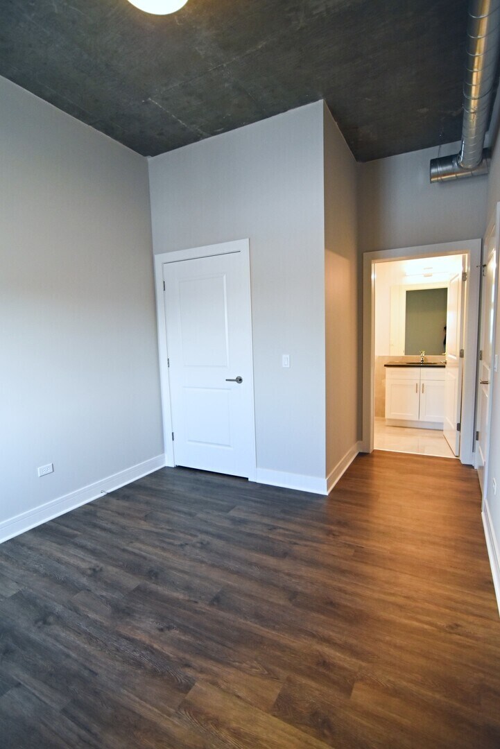 Building Photo - 3801 N Broadway St